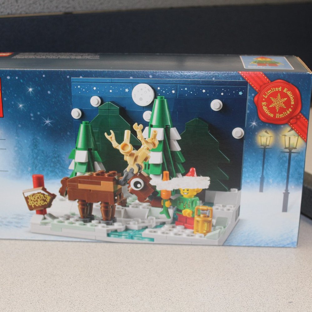 LEGO Set #40484 SANTA'S FRONT YARD BRAND NEW SEALED COMPLETE